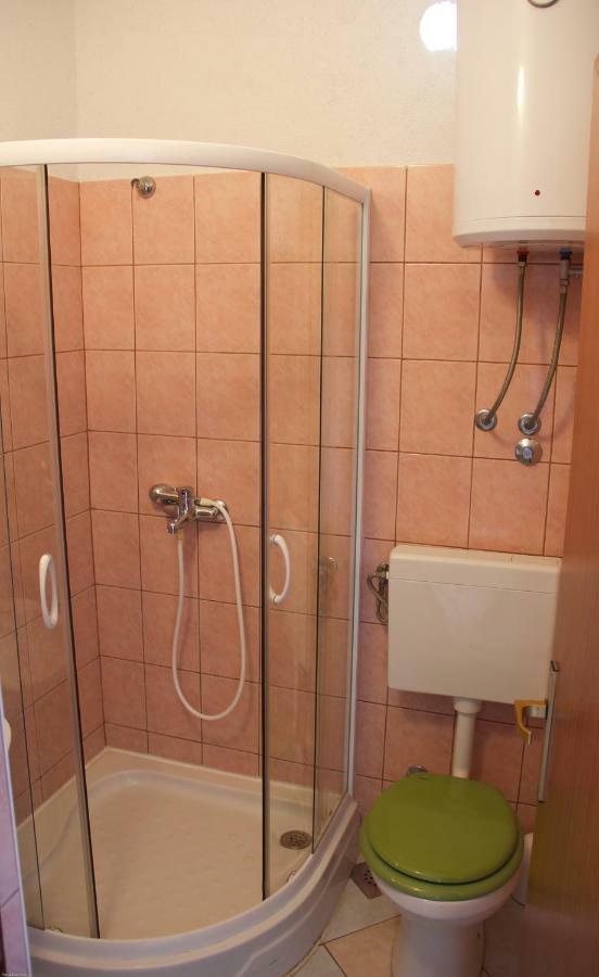 Apartmani Nada Seget Vranjica Buitenkant foto