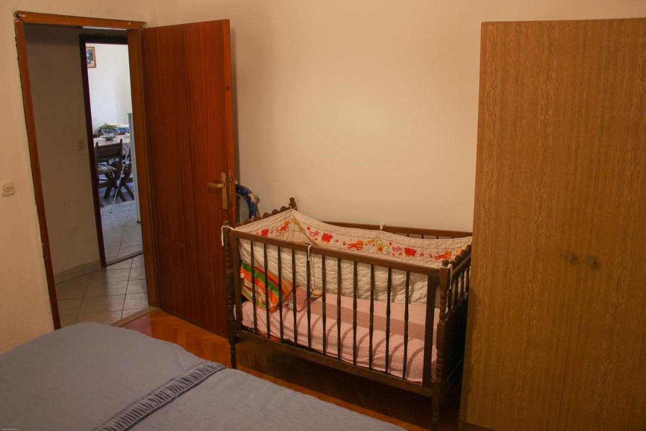 Apartmani Nada Seget Vranjica Buitenkant foto