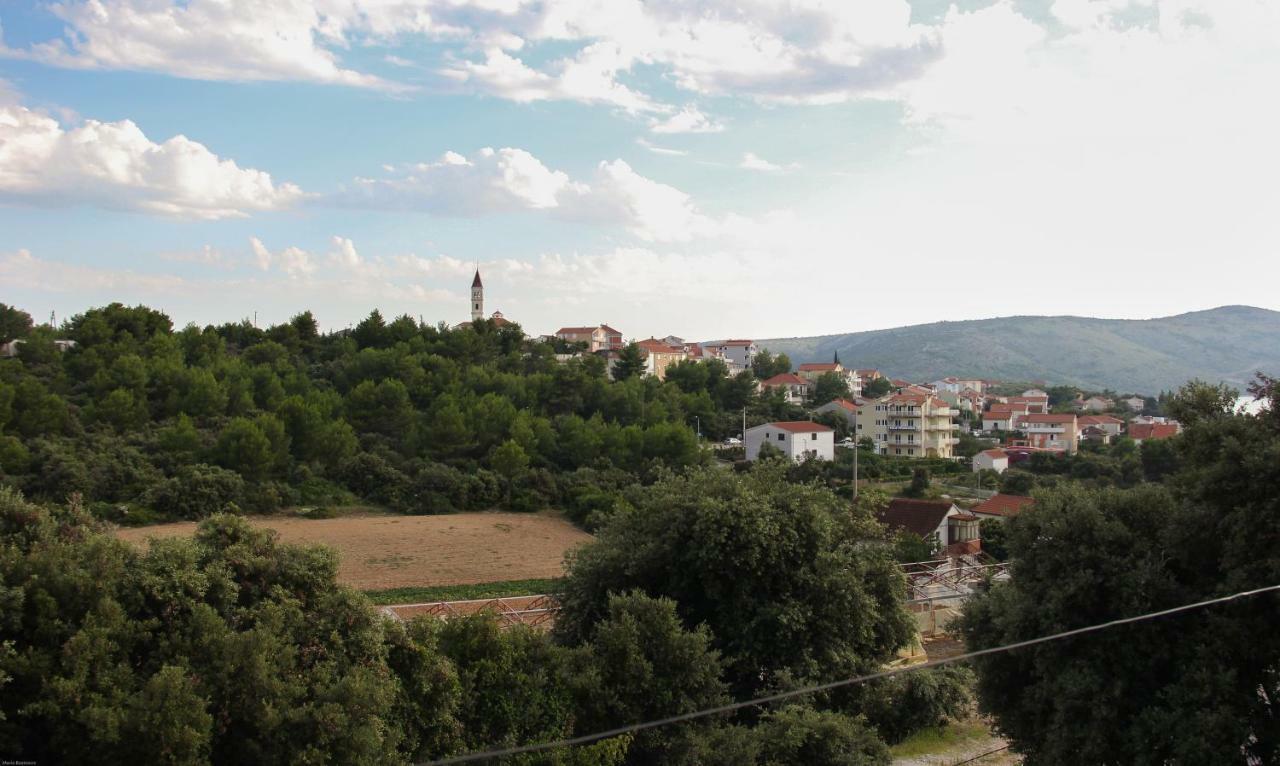 Apartmani Nada Seget Vranjica Buitenkant foto