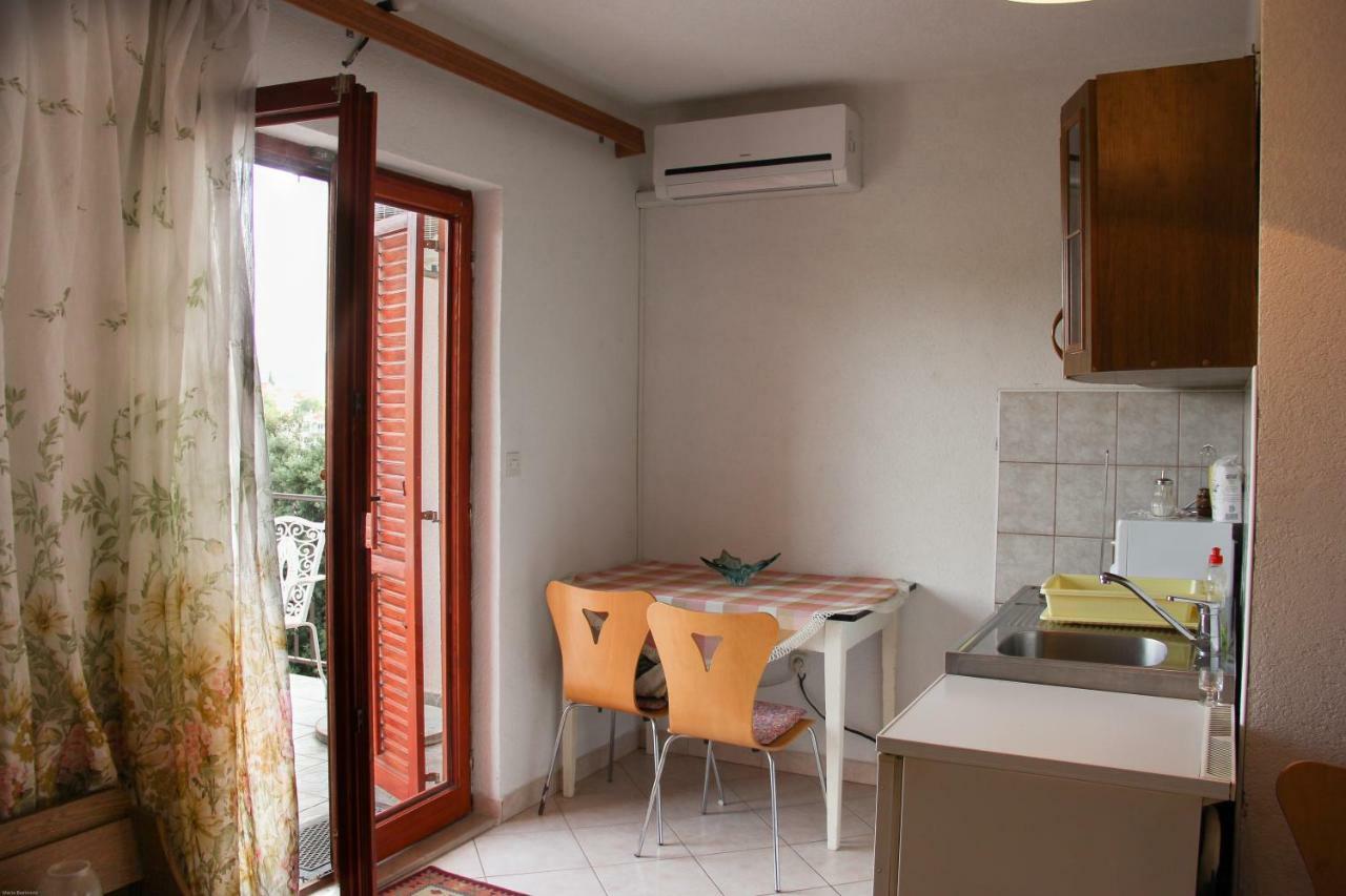 Apartmani Nada Seget Vranjica Buitenkant foto