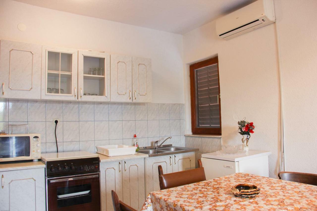 Apartmani Nada Seget Vranjica Buitenkant foto