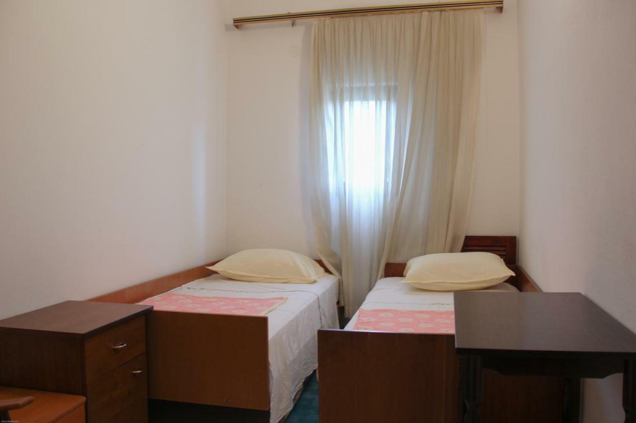 Apartmani Nada Seget Vranjica Buitenkant foto