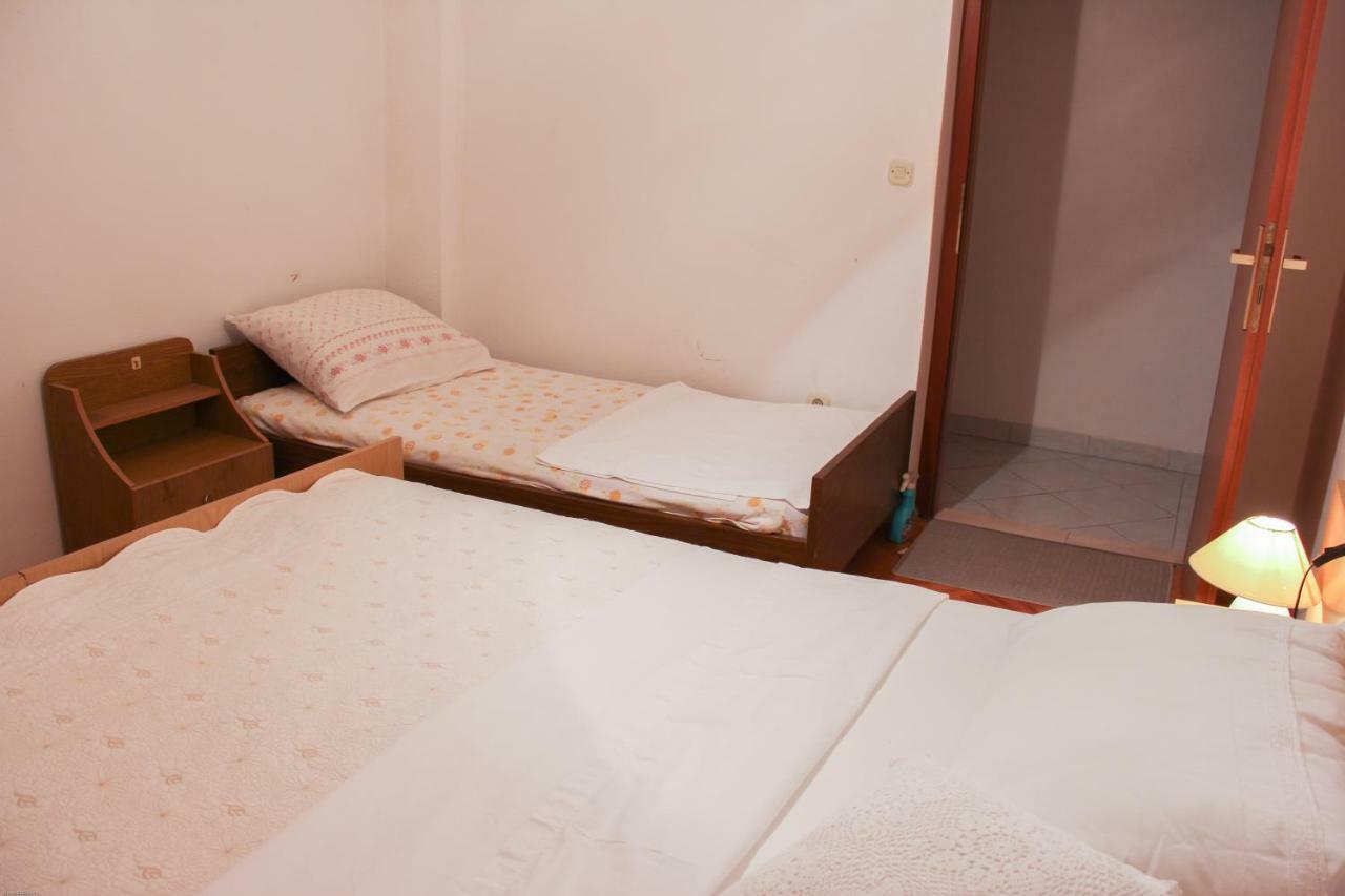Apartmani Nada Seget Vranjica Buitenkant foto